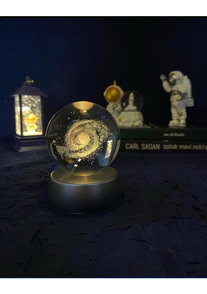 Mr Kristal Cam Küre Renk Değiştiren LED Işıklı Gece Lambası Dekoratif Hediyelik (Tozbulutu Galaxy)