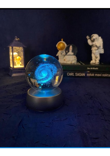 Mr Kristal Cam Küre Renk Değiştiren LED Işıklı Gece Lambası Dekoratif Hediyelik (Tozbulutu Galaxy)