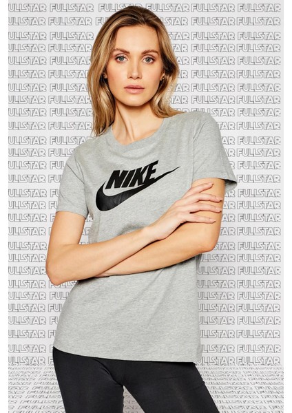 Sportswear Tee Essential Icon Futura Gray Baskılı Kadın Tişört Gri