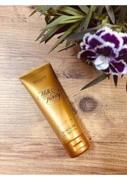 Milk & Honey Gold Milk & Honey Gold Pürüzsüzleştirici El Arındırıcısı modelleri
