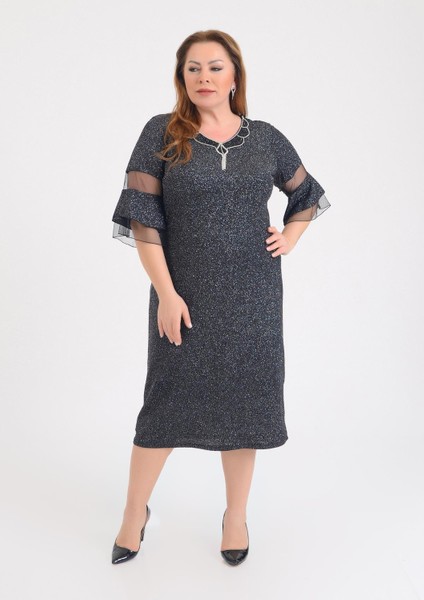 Büyük Beden Siyah Renkli Likralı Simli V Yaka Abiye Elbise