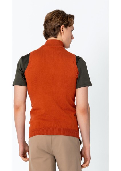 Erkek Fit Rahat Yakası Fermuarlı Kanguru Cepli Yelek modelleri