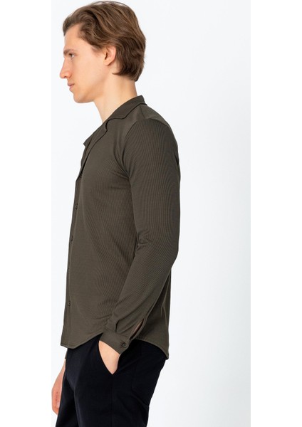 Erkek Regular Fit Rahat Giyim Apaş Yaka Yırtmaçlı Gömlek fiyatları