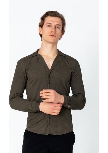 Erkek Regular Fit Rahat Giyim Apaş Yaka Yırtmaçlı Gömlek indirimleri