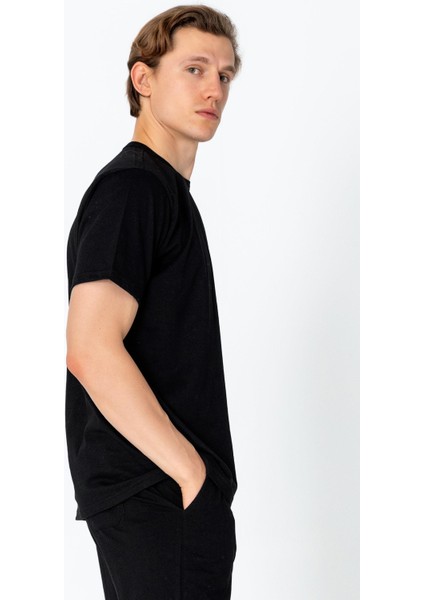 Erkek Regular Fit Rahat Sade Klasik T-Shirt fırsatları