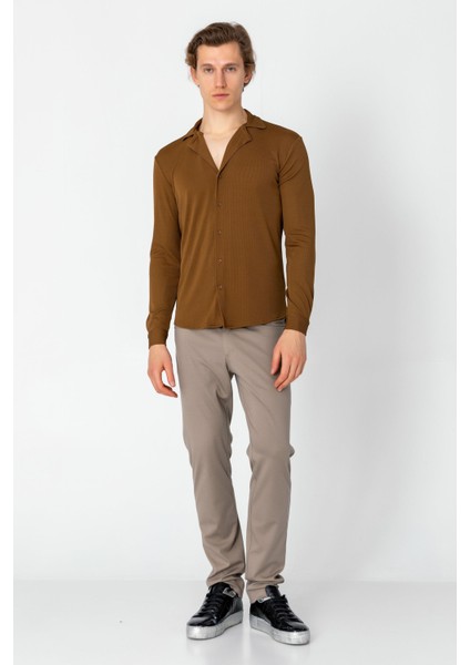 Erkek Regular Fit Rahat Giyim Apaş Yaka Yırtmaçlı Gömlek