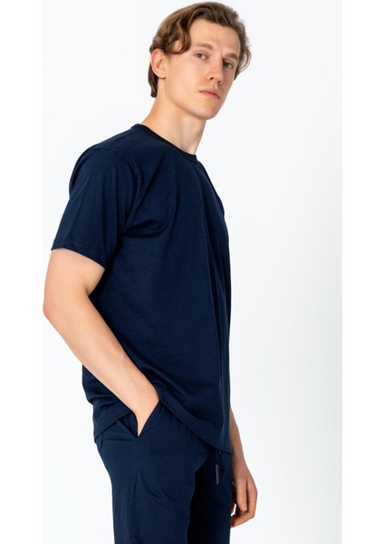 Erkek Regular Fit Rahat Sade Klasik T-Shirt fırsatları