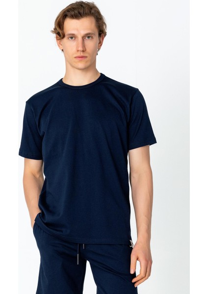 Erkek Regular Fit Rahat Sade Klasik T-Shirt indirimleri