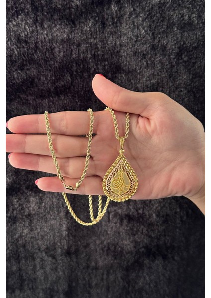 Kuyumculuk 14 Ayar Altın Dorika Top Detaylı Tuğra Kolye modelleri