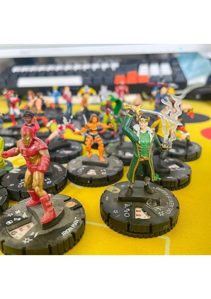 Marvel Avengers Süper Kahramanlar Savaş Satranç Masaüstü Oyunları Parça Thor Hulk Loki Bebek Hediyeleri Oyuncak Modeli Anime Figürleri Süsler Toplayın (Yurt Dışından) modelleri