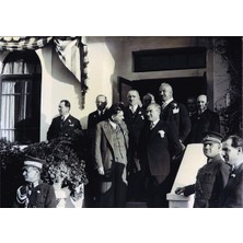 Tablosan Atatürk Sohbet Ederken Kanvas Tablo