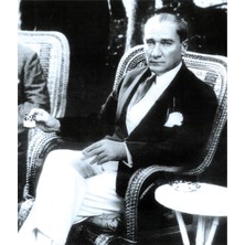 Tablosan Atatürk Türk Kahvesi ve Sigara İçerken Kanvas Tablo