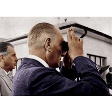 Tablosan Atatürk Dürbünle Bakarken Kanvas Tablo