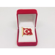 Merit Collection Büyük Dalgalı Türk Bayrağı Yaka Rozeti