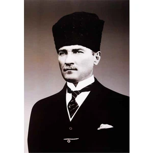 Kalpaklı Atatürk Kanvas Tablo
