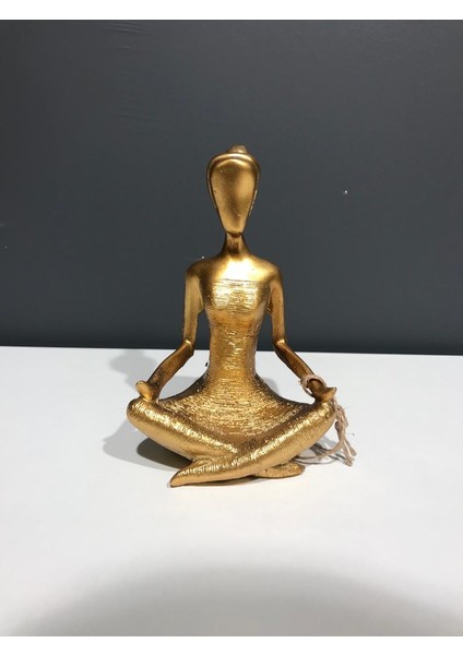 Yogacı ve Oturan Kızlar