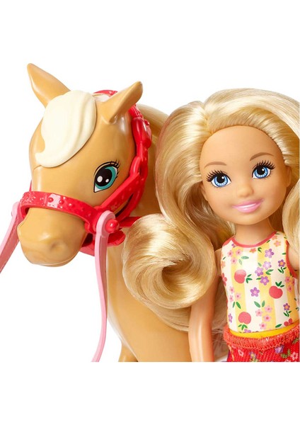 Sweet Orchard Farm Çiftçi Chelsea Bebeği ve Atı Oyun Seti GFF50 fırsatları