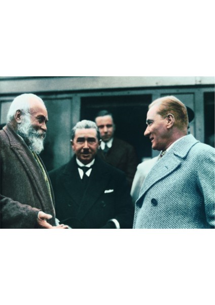 Atatürk Vatandaşı Dinlerken Kanvas Tablo