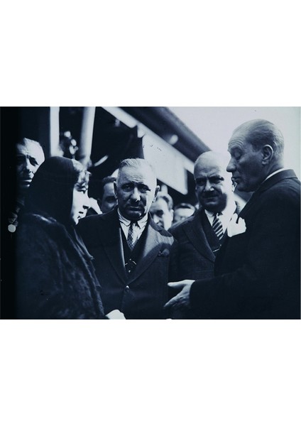 Atatürk Ankara HavalimanındaKanvas Tablo