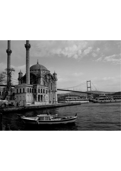 Siyah Beyaz Ortaköy Camii Kanvas Tablo