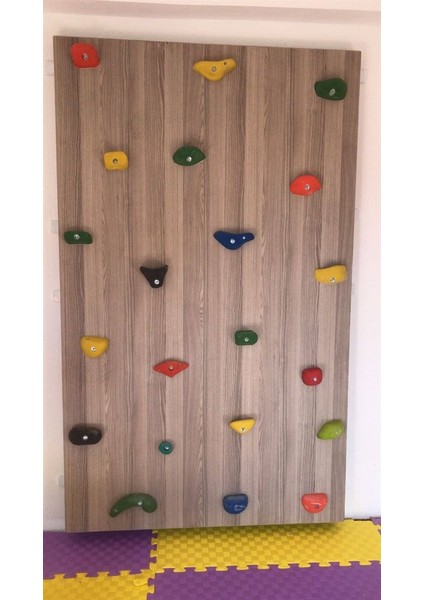 Ahşap Tırmanma Duvarı Taşlı 120X200 mt