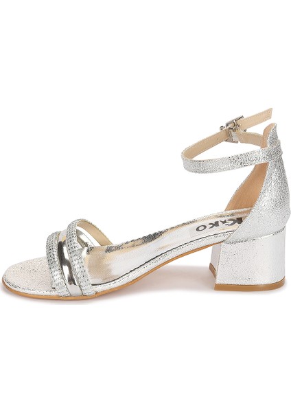 Kiko 766 Çatlak Günlük Kız Çocuk 3 cm Topuk Sandalet Ayakkabı indirimleri
