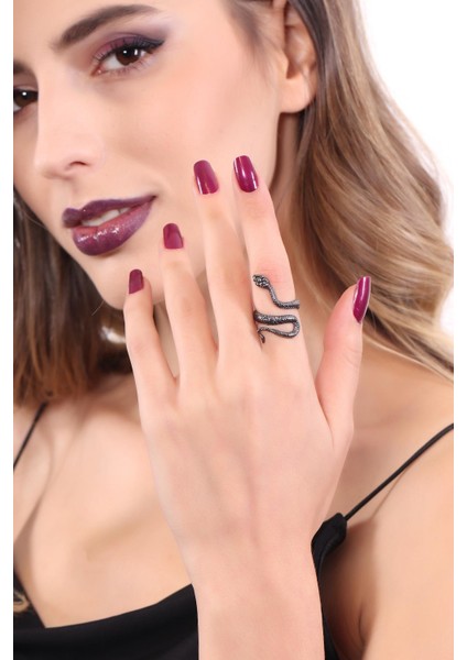 Kadın Antrasit Lak Kaplama Ayarlanabilir Dolama Formlu Ince Yılan Yüzük modelleri