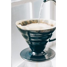 Hario V60 02 Siyah Şeffaf Plastik Dripper ve 40’lı Filtre Kağıdı Seti