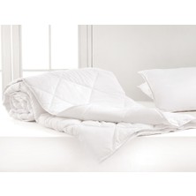English Home Siesta Mikrofiber Tek Kişilik Yorgan 155 x 215 cm Beyaz
