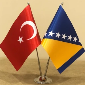 Fors Bayrak Bosna Hersek - Türkiye Masa Bayrağı Krom Direkli İkili Bayrak