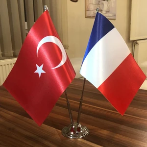 Fors Bayrak Fransa - Türkiye Masa Bayrağı Krom Direkli İkili Bayrak