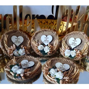 Hayaller Dükkanı 30 Adet Hasır Tabla Üzeri Ahşap Isimli Nikah Şekeri