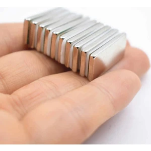 Dikdörtgen Neodyum Mıknatıs 20x10x1,5 mm (10 Adet Set)