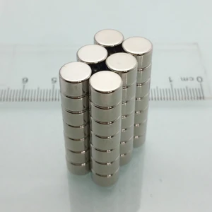 Mıknatıs Market 20 Adet 8 x 5 mm Yuvarlak Güçlü Neodyum Mıknatıs Çap 8 mm Kalınlık 5 mm