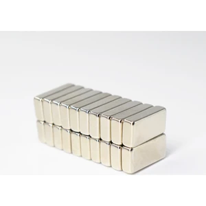 Mıknatıs Market 4 Adet 20 x 10 x 5 mm Dikdörtgen Neodyum Mıknatıs Boy 20 mm En 10 mm Kl. 5 mm