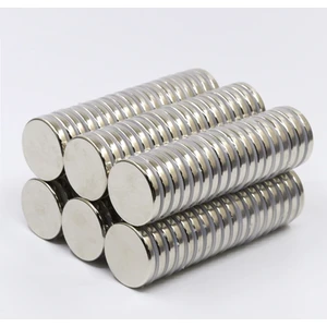 Mıknatıs Market 2 Adet 30 x 5 mm Yuvarlak Güçlü Neodyum Mıknatıs Çap 30 mm Kalınlık 5 mm