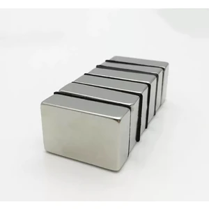 Mıknatıs Market 1 Adet 40 x 25 x 10 mm Dikdörtgen Neodyum Mıknatıs Boy 40 mm En 25 mm Kl. 10 mm