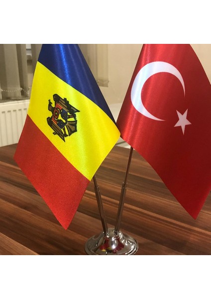 Moldova - Türkiye Masa Bayrağı Krom Direkli İkili Bayrak fiyatları
