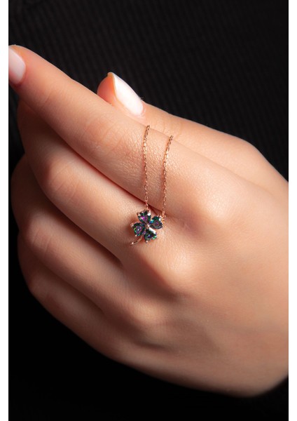 Mistik Kuvars Taşlı Yonca Motifli Rose Gümüş Altın Kaplama Kadın Gümüş Kolye 925 Ayar modelleri