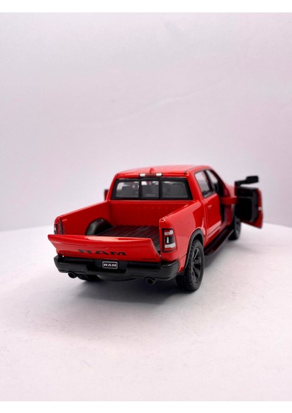 1:34 Ölçek 2019 Dodge Ram 1500 Diecast Model Araba Cek Bırak