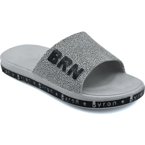 Kız ve Erkek Çocuk Terlik