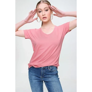 Kadın V Yaka Yırtmaçlı Salaş Tişört