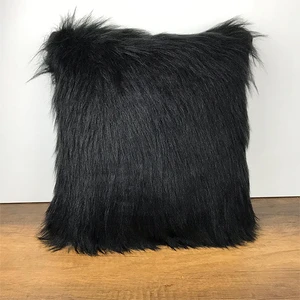 Cango Home Peluş Siyah Renkli Yastık Kırlent Kılıfı