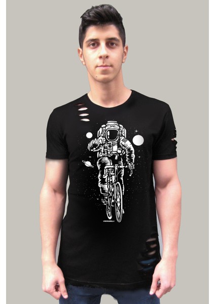 Bisikletli Astronot Siyah Kısa Kollu Yırtık Ripped T-Shirt