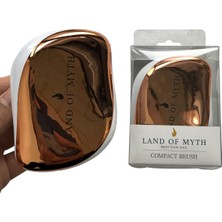 Land Of Myth - LOM1244 Compact Detangling Brush To Go - Çanta Tipi Kapaklı Saç Açma Tarama Fırçası – Gold White