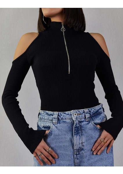 Omuz Detaylı Fermuarlı Fitilli Esnek Bluz