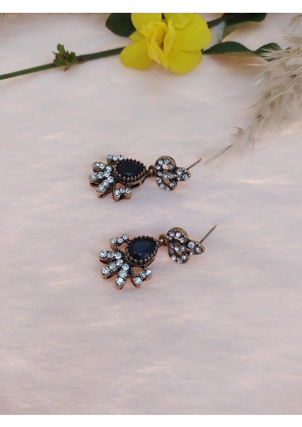 Hdmarketim Swarovski Taşlı Siyah Işıltılı Sallantılı Küpe modelleri