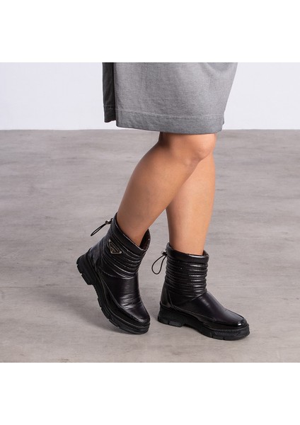 Marco Bellini- 25 Siyah Parlak Kapitone Aksesuar Detaylı Tokalı Sneaker Kadın Bot fiyatları