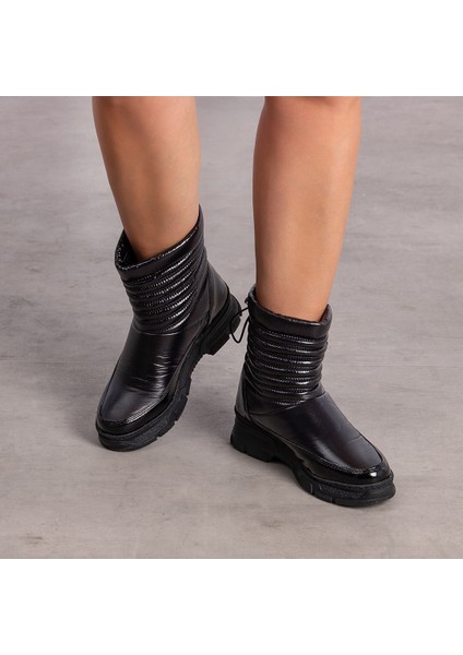 Marco Bellini- 25 Siyah Parlak Kapitone Aksesuar Detaylı Tokalı Sneaker Kadın Bot modelleri