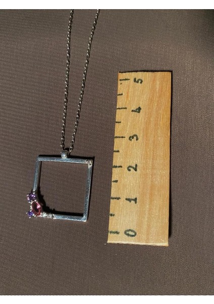 925 Ayar Gümüş Pembe ve Mor Taşlı Kare Çerçeve Silver Kolye